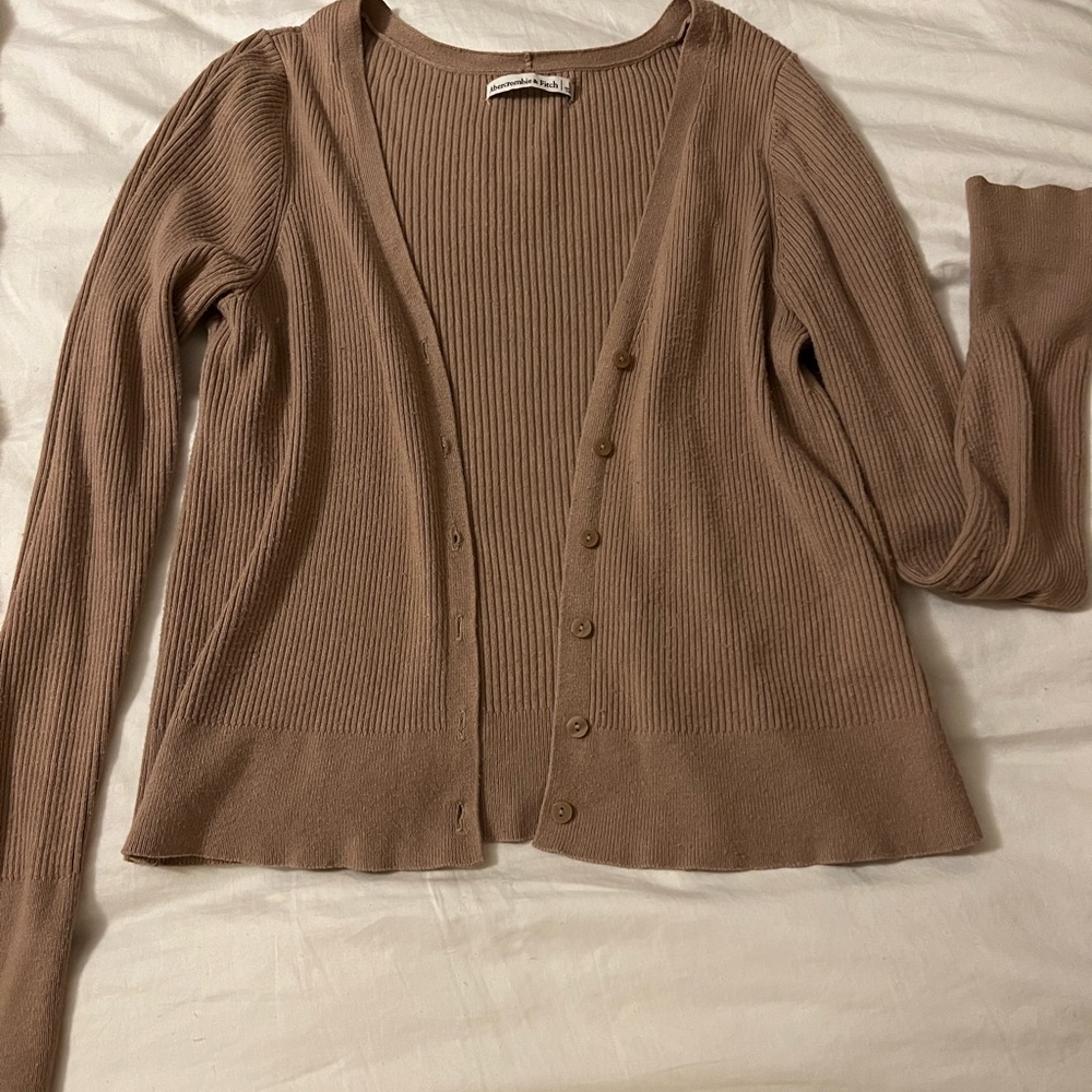 Abecrombie & Fitch cardigan